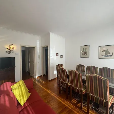 2-level Flat With Terrace In The Heart Of Rom