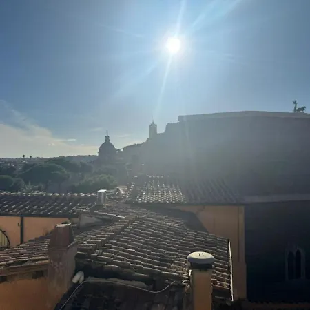 Apartment 2-level Flat With Terrace In The Heart Of