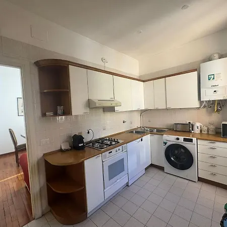 2-level Flat With Terrace In The Heart Of * Rom
