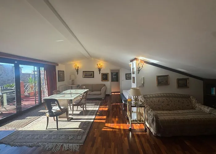 Lägenhet 2-level Flat With Terrace In The Heart Of Rom