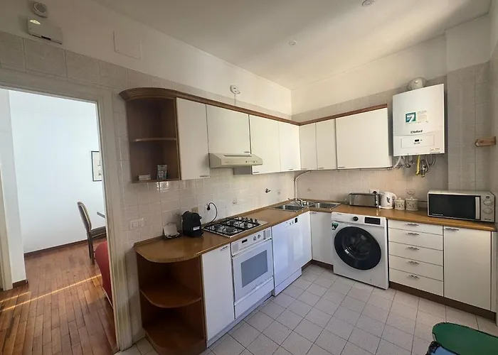 2-level Flat With Terrace In The Heart Of * Rom