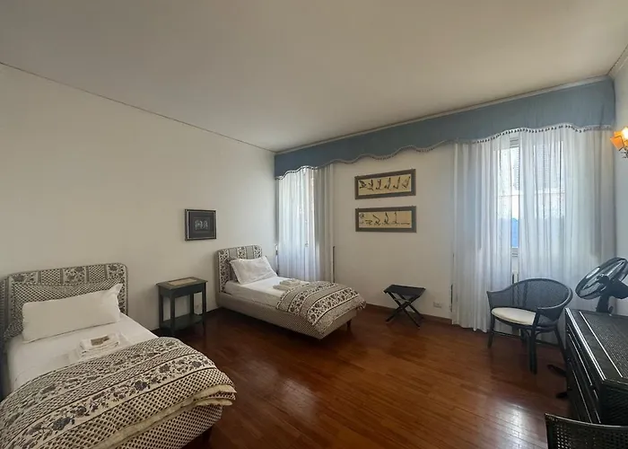 Lägenhet 2-level Flat With Terrace In The Heart Of Rom